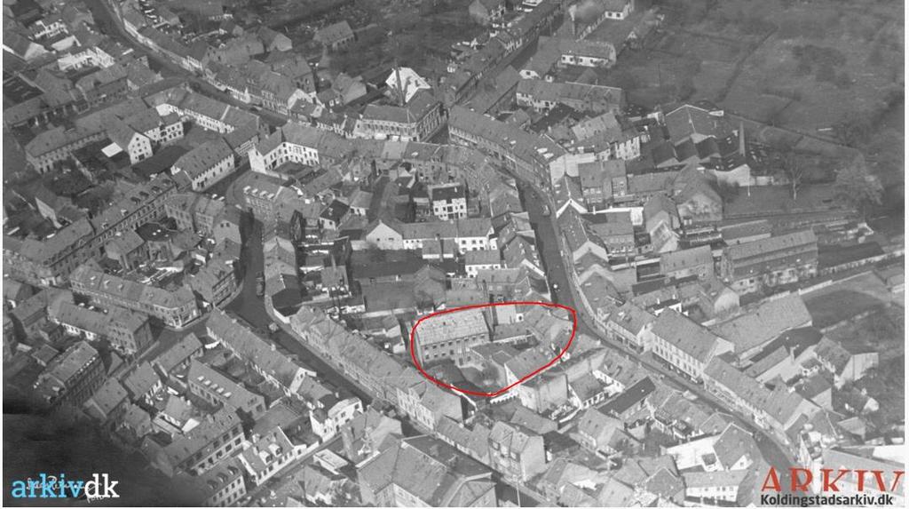 Låsbygade 19-23 markeret på flyfoto fra 1944. Kilde Kolding Stadsarkiv.