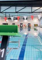 Det klassiske indendørs-badeland har et 25 meter konkurrencebassin med startskamler, 1-, 3- og 5 m.