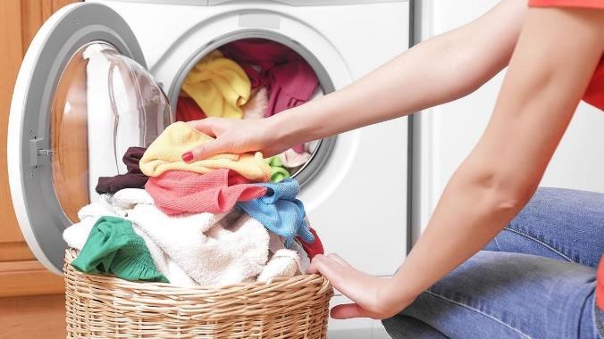 NYT FRA SKOVHUSET Hvis din vaskemaskine lugter Det er en tilbagevendende udfordring at vaskemaskinen kan komme til at lugte.