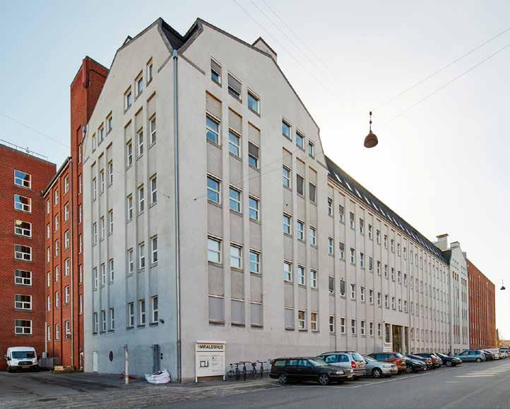 HISTORIEN OM VERMUNDSGADE 38/ HARALDSGADE 53 BO DET RIGTIGE STED Vermundsgade/Haraldsgade er oprindeligt en 6-etagers fabriksbygning fra 1952.