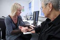 Blodtryksmåling i almen praksis En gennemgang af validitet og metoder til