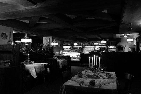 Restaurant / Bar / Coffee Shop / Bistro / Pub / Disco / Apres Ski / Pizzeria / Ski hut - San Vigilio di
