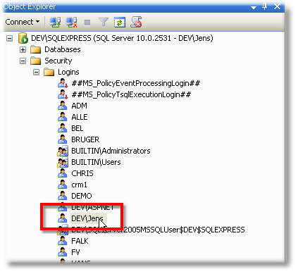 Installation 313 Inde i SQL Server Management Studio benytter du navigatoren til at åbne punktet Security Logins. Herunder finder du login'en svarende til det du noterede fra login dialogen.