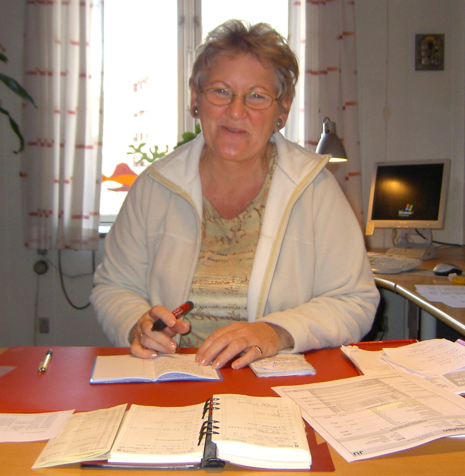 Skolen i af Nørrebro - oktober 2007 Kirsten Hanberg siger farvel Efter 16 år som skoleleder på Sankt Ansgars Skole har Kirsten Hanberg valgt at sige farvel og gå på pension.