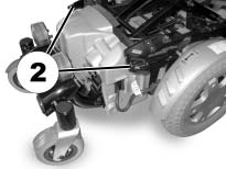 13.2.1 Sådan forankres kørestolen ved anvendelse som bilsæde i køretøj Den elektriske kørestol har fire forankringspunkter, som er markeret med symbolet til højre.