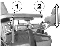 Løsn unbrakoskruen (1). Indstil manøvrepulten til den ønskede længde ved at skubbe den frem eller tilbage. Stram skruen igen. 8.1.2 Indstilling af manøvrepultens højde Løsn en eller begge vingeskruer (1 og 2), der gør det muligt at indstille styreboksen i højden.