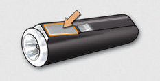 PRAKTIS KE INFO RMATIO NER Indvendigt lys Loftslys (1 / W5W) Afclips dækslet fra loftslyset 1 med en lille skruetrækker, mod kontakten, for at få adgang til den defekte pære.