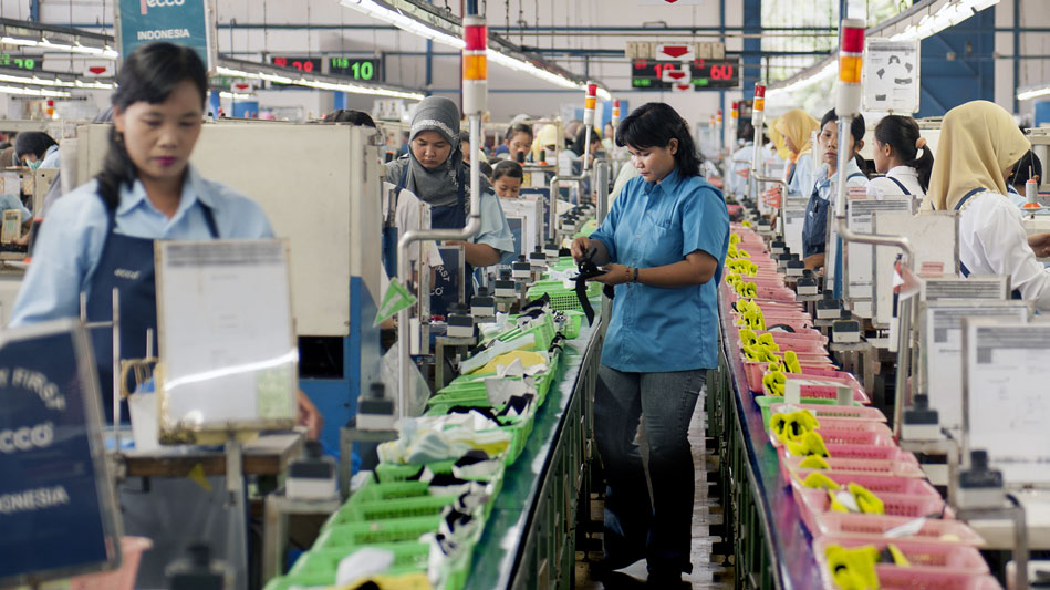 I 2012 blev alle produktions- og indkøbsaktiviteter samlet i én enhed for at skabe ét sammenhængende flow for skoproduktion og indkøb og for at sikre optimal synergi i alle produktionsenheder.