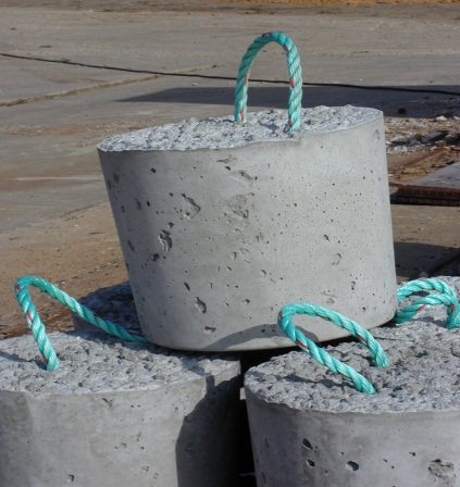 Bilag 1. Diverse materialer og udstyr til muslingeopdræt Skrueankre: Skrueankrene bruges til forankring af langliner og områdets hjørnemarkeringer.