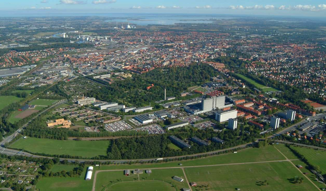 OUH og Syddansk Universitet 38 Forskningsenheder Alle medicinske specialer Forskere: 80 Professorer