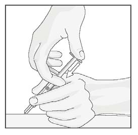 Vær forsigtig med ikke at presse nålen for langsomt eller med for stor kraft ind i huden. Billede 3 5. Når nålen er helt inde i huden, giv da slip på det sammenklemte hudområde.