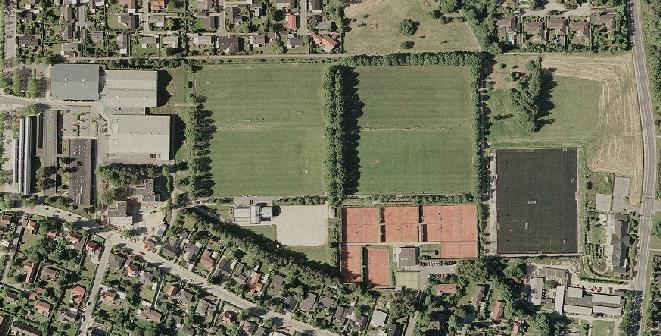 3. Ved Skovlinien Eksisterende anvendelse, ejer- og planforhold: Området er et grønt område ved Værløse Stadion. Det anvendes delvis til boldspil.