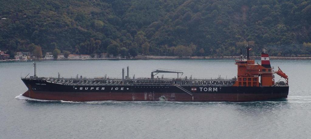 4.2 Kort om M/S TORM Laura Produkt og kemikalie tankskibet M/S TORM Laura 3 er bygget af Guangzhou Shipyard International CO. LTD. (web-link 4.2.2) i det sydlige Kina, og leveret til DS TORM i begyndelsen af maj måned, 2008.
