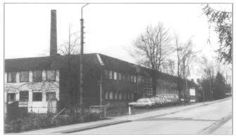 REDEGØRELSE FOR LOKALPLAN NR. 83 Tobaksvejen i Gladsaxe erhvervskvarter BAGGRUNDEN FOR LOKALPLANEN Gladsaxe Byråd vedtog i 1985 lokalplan nr. 10.