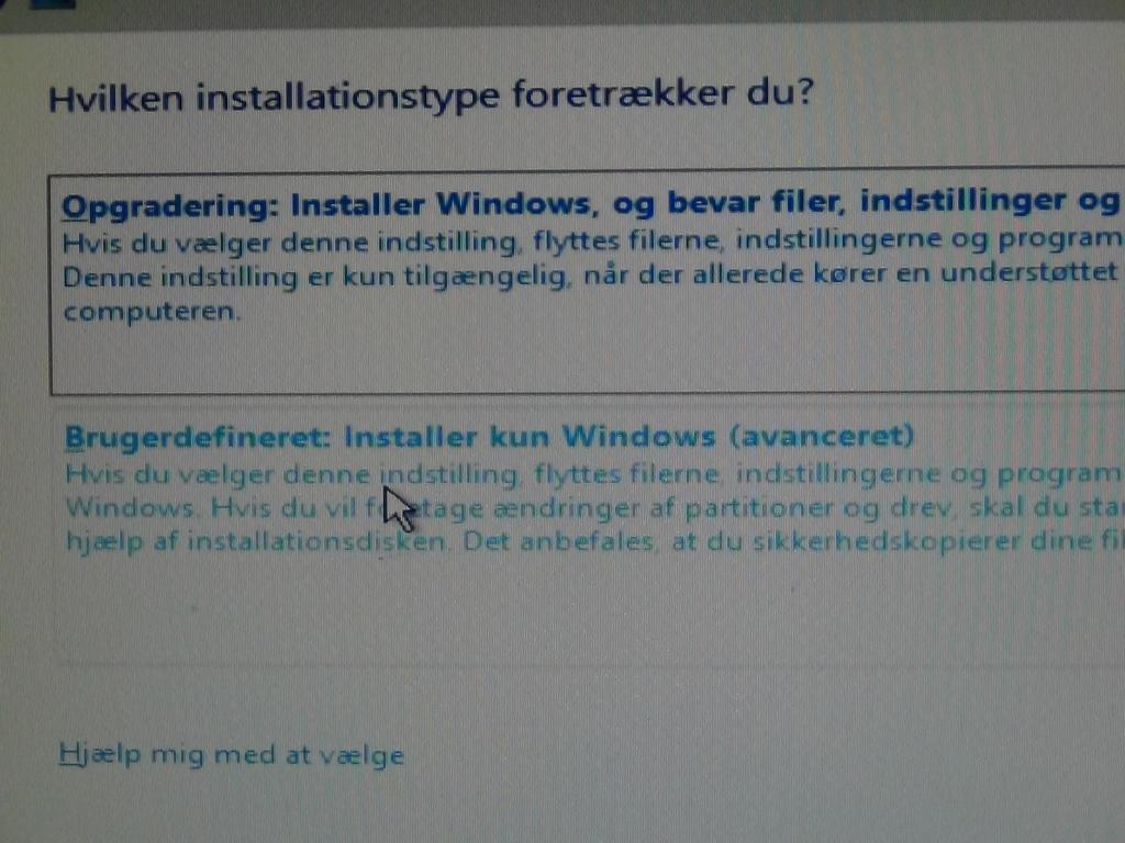 Windows 7 PRO s nøgle, der ligger i BIOS.