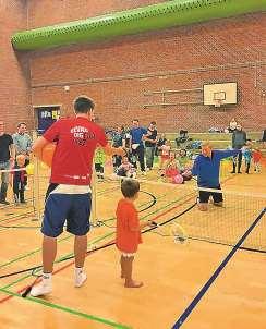 MÅRSLET-bladet MAJ 2017 25 Badminton for de mindste i Mårslet TMG Badminton tilbyder nu MINITON for alle Mårslets børn i alderen ca. 3-5 år.