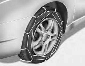 Kørsel dit køretøj 1JBA4068 Snekæder Eftersom sidevæggene på radialdæk er tyndere, kan de blive beskadiget ved montering af nogle typer af snekæder.