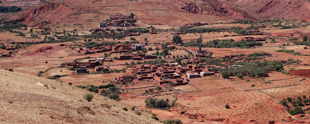 Udflugt til Berberlandsbyen Ait Abdi: Hvis deltagere har brug for et afbræk midt i forløbet, tilbydes der en udflugt til Berberlandsbyen Ait Abdi i Atlasbjergene om onsdagen.