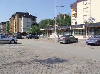 Коренов систем старих стабала која су се налазила у Фрушкогорској улици руинирао је паркинг места, бициклистичке стазе као и сам коловоз - из тих разлога било је веома тешко паркирати аутомобил,