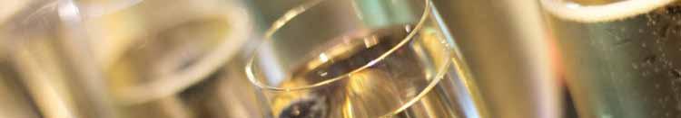Vinkort Aperitif Kirr eller hvidvin med hyldeblomst gl. 49,- Bobler Grand Spumante Dolce Fl. 199,- V veneto, Italien Frisk og sødmefuld vin med fremtrædende festlige bobler.