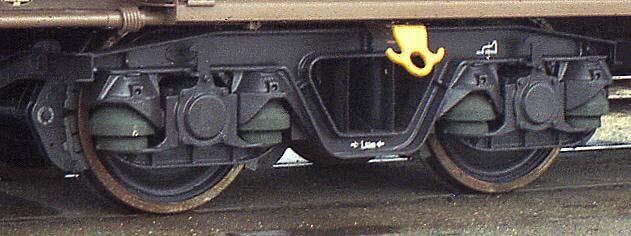 Vognene blev alle leveret med nye DRRS-bogier fra Talbot 1997 med fabriksnumre omkring 190286-394.