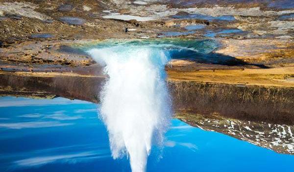 På Island vil I opleve en sensational spa-kultur kombineret med unik natur med gejsere og fantastiske vandfald.
