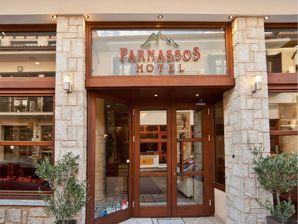 Parnassos Hotel Flisvos Hotel ligger