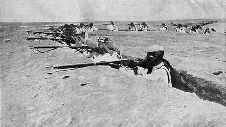 Tor var en gammel karantænestation, der lå ganske isoleret, og en større styrke af beduiner, under tysk ledelse, angreb og belejrede byen.