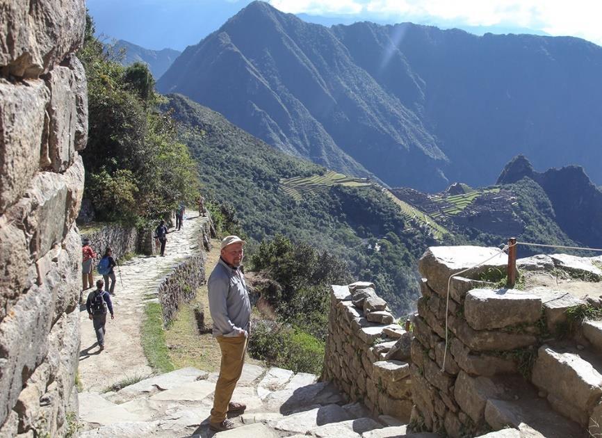 8. september 2019 Inkastien dag 1 Inkastien til Machu Picchu I international gruppe Dag 1 af 4 dage / 3 nætter Solporten ved ankomsten til Machu Picchu.