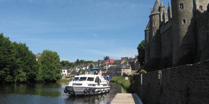 Brittany Boating Holidays and river sailing in Brittany Brittany's beautiful inland areas are steeped in Celtic charm and magic. Ancient customs are enforced and traditional dresses are worn proudly.