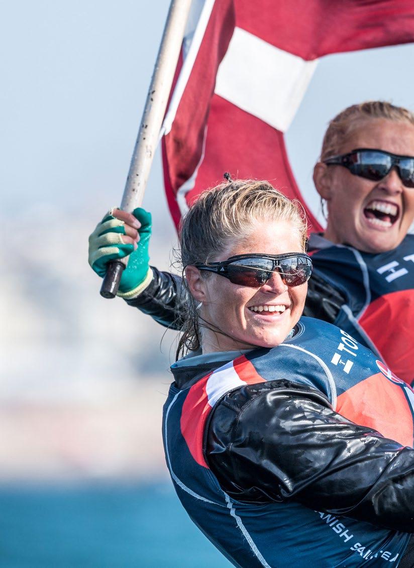 Historisk VM-triumf I 2017 blev Jena Mai Hansen og Katja Salskov-Iversen verdensmestre i 49erFX efter de med en overbevisende præstation sejlede titlen i hus ud for Atlanterhavskysten ved Porto.