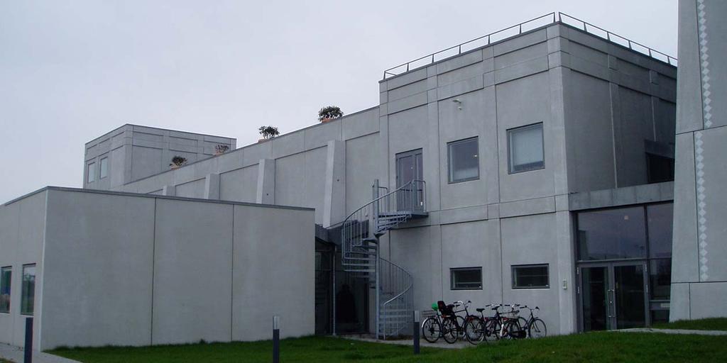 United Exhibits Group i København; facadeniveau På facadeniveau svinger ensartetheden en del.