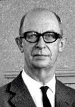 1. sep. 1971 blev Axel Bonde Nielsen afløst som skoleinspektør, som det nu hed, af Sigfred Nyborg.