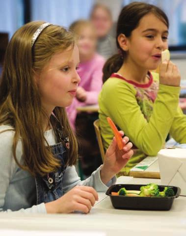 Duft, smag og farver Sund skolemad skal tale til sanserne Lækker mad taler til flere af vores sanser på én gang.