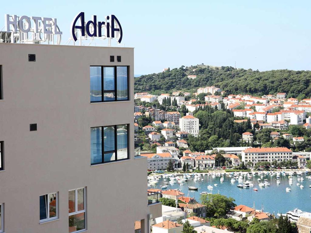 Hotel Adria Hotel Adria ligger i bydelen Gruz, ca.