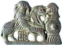 behuse. De omtalte barneskeletter i brøndene på Trelleborg bringer endvidere menneskeofringer ind i diskussionen omkring vikingernes offerritualer.