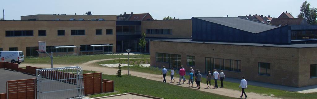 Skolens arkitektur og fysiske rammer Horsens Byskole, afdeling Fussingsvej, er tænkt og opført som en 2.