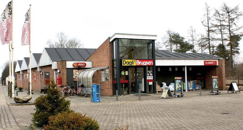 Daglig Brugsen i Engesvang er en af de få lokale købmandsbutikker i kommunen Bording, Ejstrupholm og Nørresnede har hver ca. 10 butikker.