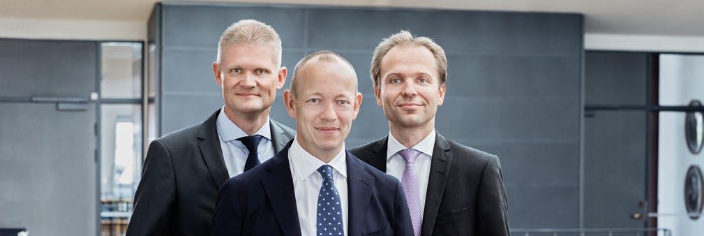 LEDELSEN / LEDELSENS BERETNING 37 Executive Management udgøres af (fra venstre) koncerndirektør og leder af Tørlastafdelingen Ejner Bonderup, adm. direktør Jan Rindbo og finansdirektør Martin Badsted.