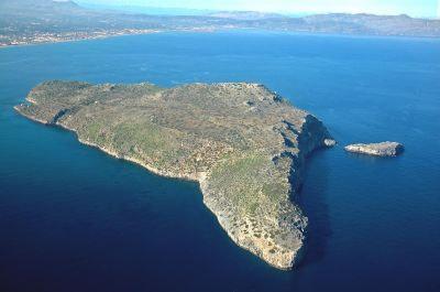 2 km høje bjerge midt på øen, blev det kun til et enkelt dyk for mig ved øen Theodori tæt ved hvor vi boede.