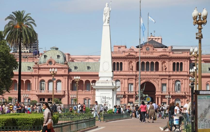 Mandag 5. november 2018 Buenos Aires Læs om Buenos Aires Arkitektonisk er Buenos Aires i familie med byer som Paris, Barcelona og Madrid.