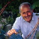 Scavino begyndte at dyrke druer i Barolobyen Castiglione Falletto i 1921. I begyndelsen solgte man som så mange andre bønder hele høsten til de store vinkøbmænd.