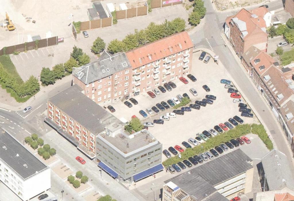 I forbindelse med at der kan opføres bygninger ud til Ved Volden og Thorsgade, kan der etableres grønne fælles friarealer midt i karréen. d Ved en d Vol 5 F.eks. kvarteret ved Bredgade.