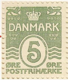 A. Tholl har i frimærketrykkeriet i København set en brugt modermolette til prøvemærket med 5 øre bølgelinje med kun én ring om tallet og med to gange ni hjerter.