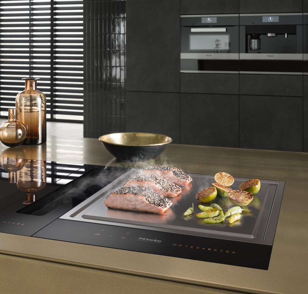 Ultimativ elegance Stilren fleksibilitet Giv dit køkken et elegant og eksklusivt udtryk med Miele SmartLine-kombi-serie.