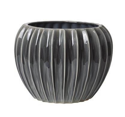 Gavepakke 9 Værdi 899 kr Pris 400 kr ved køb af minimum 50 stk Med denne gavepakke får du en flot og yderst skulpturel planteskjuler i keramik.