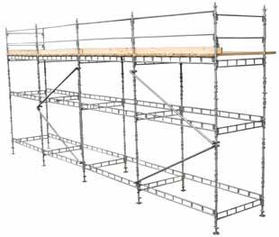 Komplet og klar til brug Galvaniseret murerstillads 1 meter søjler indvendigt / 1 meter løft 36,5 cm traller Stilladset er opbygget med 1 meter søjler indvendigt og 3 meter søjler udvendigt.