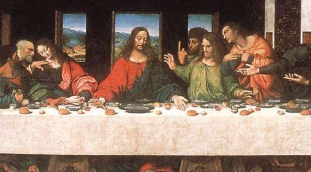 Ved samme måltid bliver Jesus forrådt af Judas for 30 sølvpenge. Judas er af Jesu profeti om, at en af de tolv vil forråde ham, udset til dette.