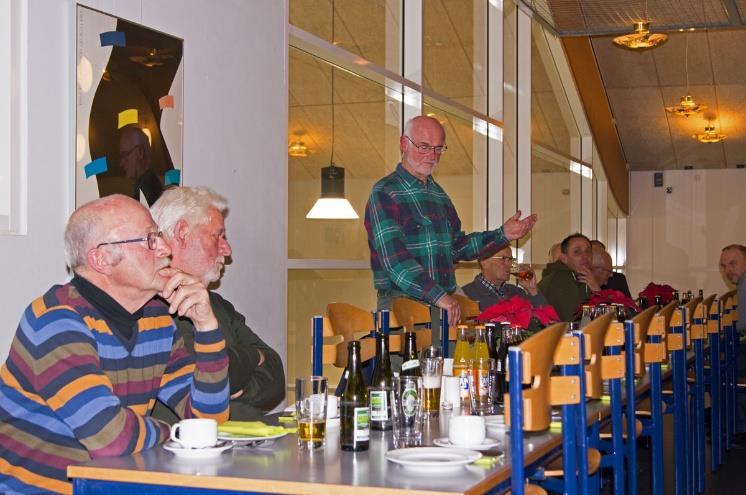Forsamlingen drøftede herefter det kritiske med de få havørreder i Gudenåens hovedløb og nødvendigheden af at hente havørreder i Lilleå. Muligheden for at forsøge med toggerfiskeri i 2018.