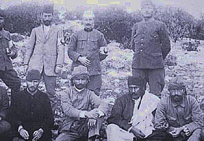 Tyskland. Et antal tyrkiske officerer gjorde tjeneste ved forskellige tyske regimenter; Ja'far Pasha gjorde fra 1910 til 1912 tjeneste som delingsfører ved 1. Badisches Leib-Grenadier-Regiment Nr.